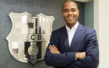 Patrick Kluivert Disebut-Sebut Jadi Pelatih Baru Timnas Garuda