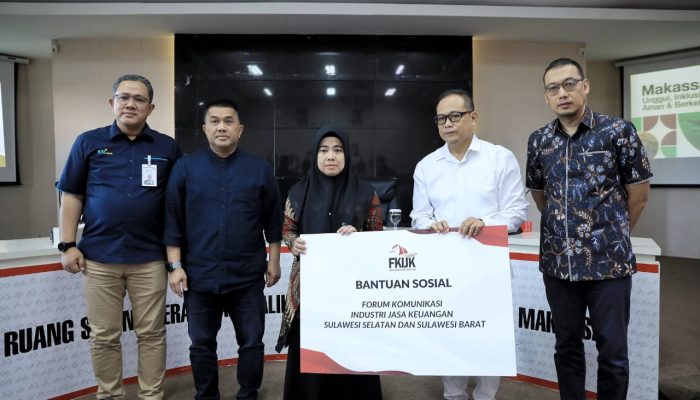 Pemkot dan FKIJK Sulselbar Beri Santunan untuk Keluarga Korban Kerusuhan DPRD Makassar