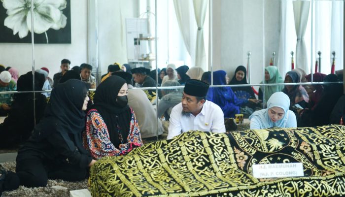 Gubernur Sulsel: Semoga Hj Maemunah Diterima di Sisi Allah SWT