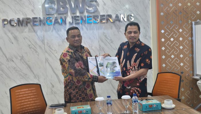 Bupati Luwu Serahkan Proposal Pembangunan ke BBWS Pompengan Jeneberang