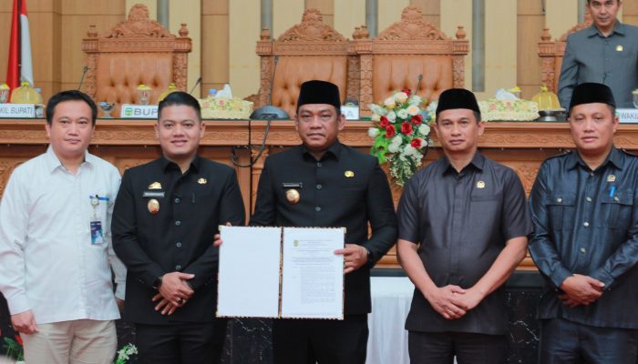 Bupati Luwu Serahkan Aset 5 Hektare untuk Pembangunan Sentra Penggilingan Bulog