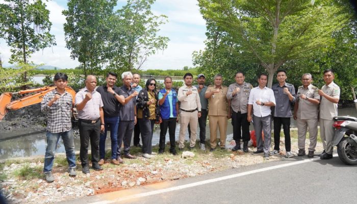 DPRD Palopo Awasi Langsung Pekerjaan Normalisasi Sungai To’ciung