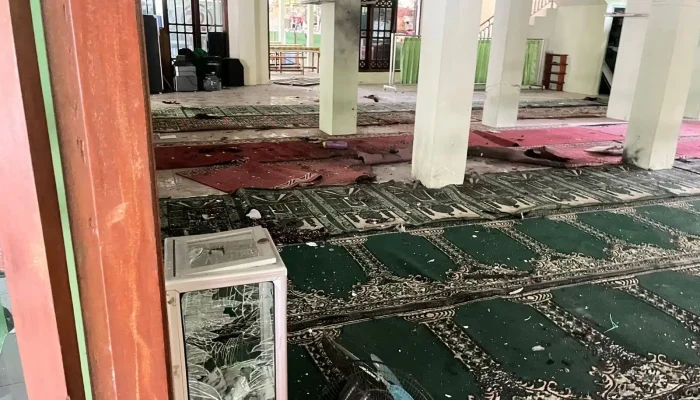 Ledakan Guncang Lingkungan Masjid SMA Negeri 72 Jakarta
