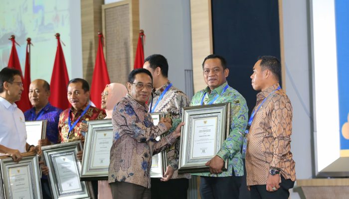 Luwu Sabet Predikat Tertinggi Kabupaten Sehat Tahun 2025