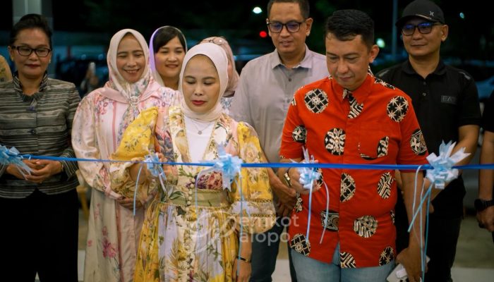 Tandai Operasional Perdana, Wali Kota Gunting Pita di Menara Payung Mall Palopo
