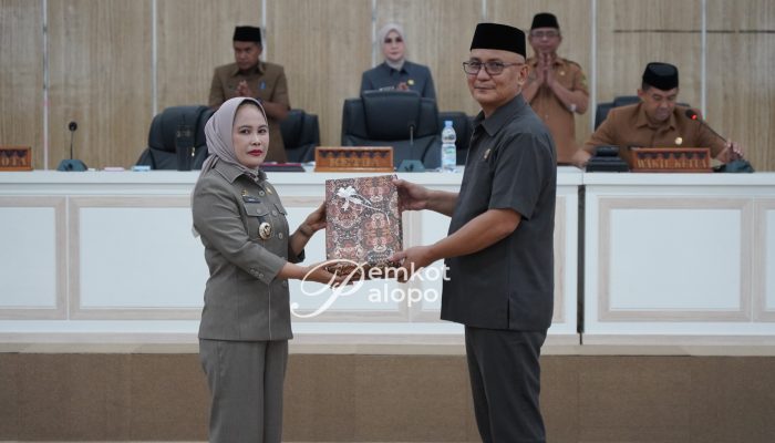 Naili Trisal Hadiri Paripurna DPRD, Bahas Ranperda APBD Palopo 2026