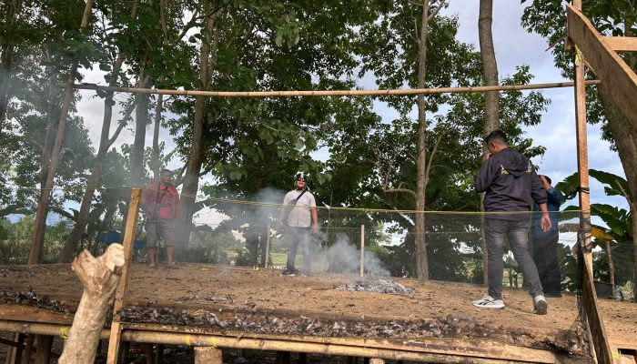 Respons Cepat Laporan 110, Tim Resmob Luwu Bakar Gelanggang Sabung Ayam