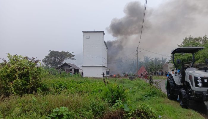 Duka di Tanarigella, Empat Rumah Warga Hangus Terbakar