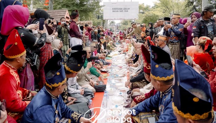 Pemkot Palopo Hadiri Ritual Adat Makkasiwiang di Istana Langkanae