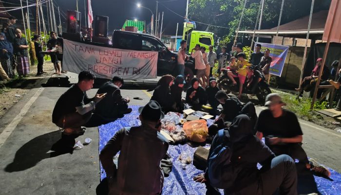 Aksi Tuntut DOB Luwu Raya, Dari Blokade Jalan hingga Makan Bersama Warga