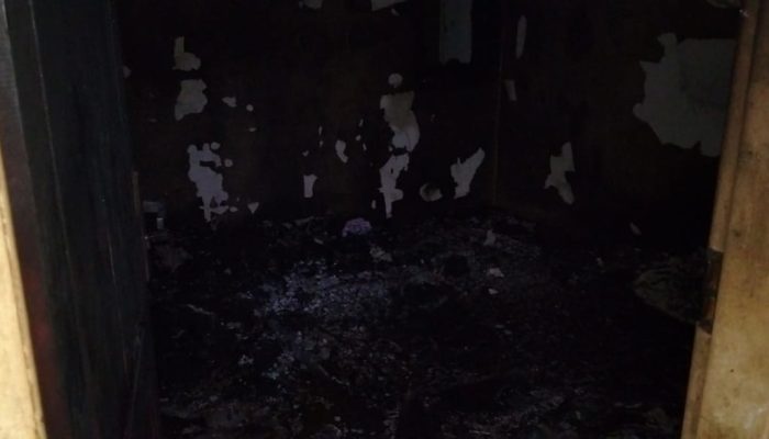 Minggu Dini Hari, Dua Rumah di Perumahan Harmoni Palopo Diamuk Si Jago Merah