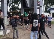 Unjuk Rasa Tuntut Pemekaran Provinsi Luwu Raya di Kantor Gubernur Sulsel Berakhir Ricuh