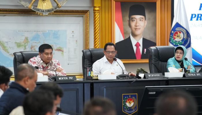 Wujudkan 3 Juta Rumah, Tito Karnavian Minta Pemda Optimalkan Mal Pelayanan Publik