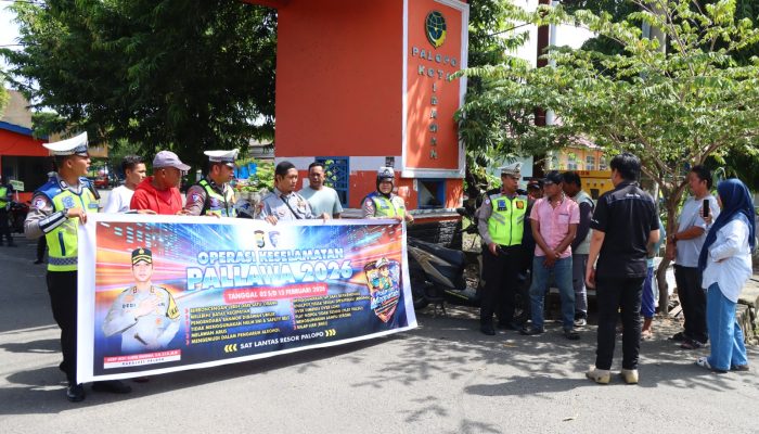 Tekan Angka Laka Lantas, Polres Palopo Gencarkan Sosialisasi di Terminal