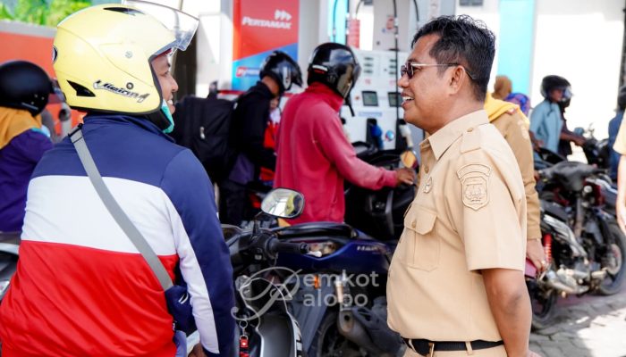 Pj Sekda Palopo Tinjau SPBU, Minta Warga Tidak Panic Buying Akibat Hoaks