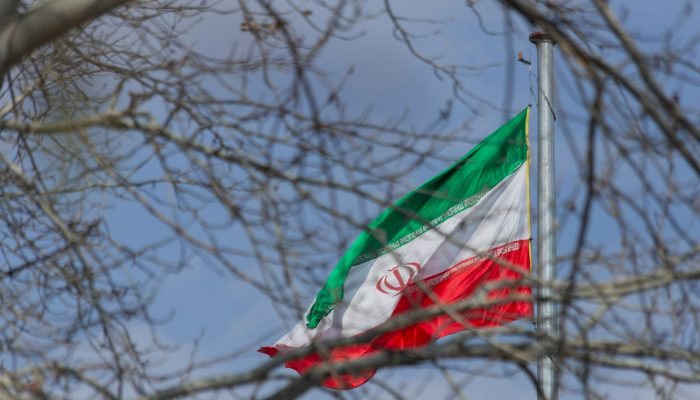 Iran Mengamuk, Tembakkan Rentetan Rudal ke Israel dan Pangkalan Militer AS di Teluk