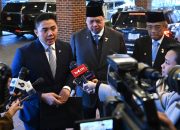 Seskab Letkol Teddy Tepis Kabar Anggaran MBG Korbankan Anggaran Pendidikan