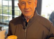 Mungkinkah Netanyahu Tewas? Tayangan Kedai Kopi Buktikan Deepfake: Kopi Tak Tumpah Saat Dimiringkan