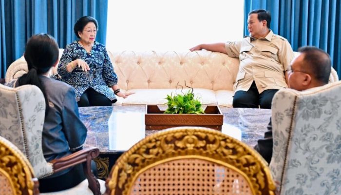 Momen Hangat Silaturahmi Prabowo dan Megawati Jelang Idulfitri di Istana Merdeka
