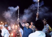 Pj Sekda Luwu Lepas Pawai Takbir Keliling 1.003 Obor di Belopa