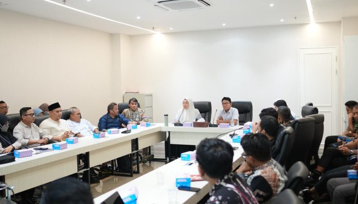 Melinda Aksa Pimpin Rapat Evaluasi Progres Sanksi TPA Tamangapa di Balai Kota