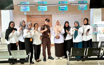 WFA Diberlakukan Kajari Palopo Pantau Langsung Layanan Perizinan di DPMPTSP