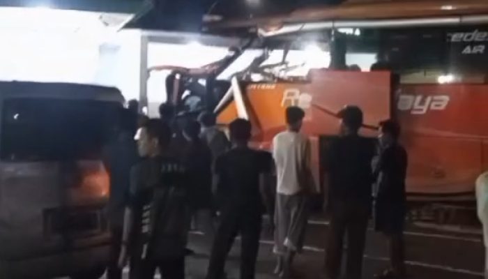 Tabrakan Dini Hari di Jalan Topoka Luwu, Kondektur Truk Tewas dan Belasan Penumpang Selamat