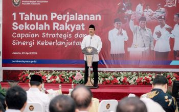 Polemik Sepatu Rp 700 Ribu, Gus Ipul Pastikan Harga Lelang Jauh di Bawah Pagu