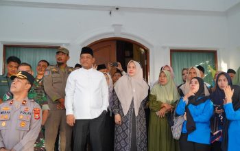 Bupati Luwu Lepas 43 Jamaah Calon Haji Kloter 42 Embarkasi Makassar