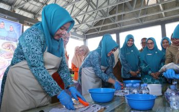 Praktik Masak Ikan di BBI Bajo, Langkah TP-PKK Luwu Tingkatkan Gizi Keluarga