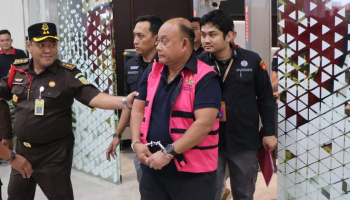 DPR Dukung Penuh Hibah Motor Listrik untuk Guru Honorer