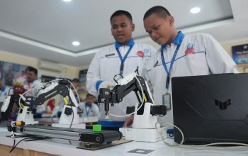 Perluas Peluang Karier Direktorat SMK Perkuat Kompetensi Siswa di Bidang Robotika Perluas Peluang Karier Direktorat SMK Perkuat Kompetensi Siswa di Bidang Robotika