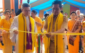 Hadiri Pentahbisan Gereja Kibaid Palopo, Zulkifli Halid Serahkan Bantuan Rumah Ibadah