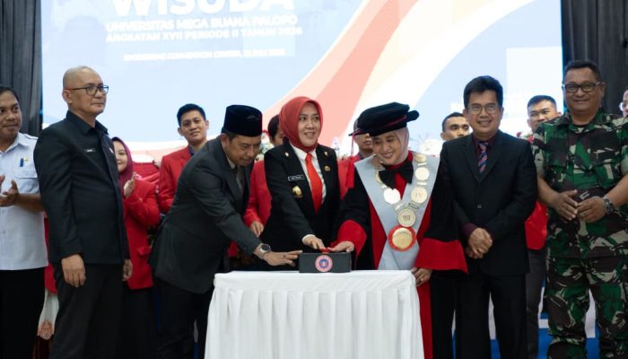 Hadiri Wisuda UMB Palopo, Asisten Perekonomian Sampaikan Apresiasi Pemkot untuk Lulusan