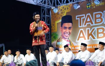 Penuh Khidmat, Ribuan Warga Luwu Lantunkan Dzikir Bersama Ustaz Abdul Somad