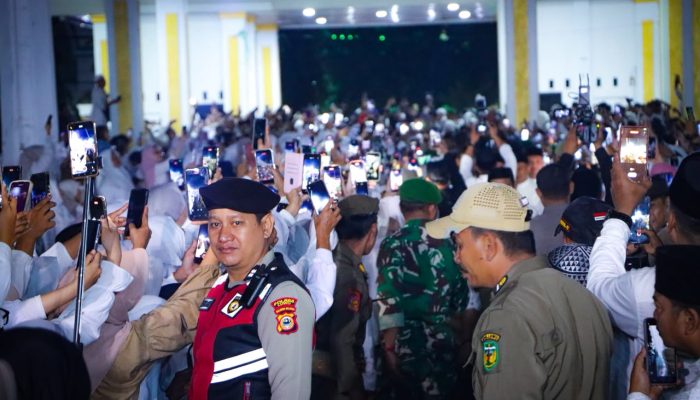 Lelang Selempang UAS Tembus Rp21 Juta, Ramaikan HUT ke-67 Luwu