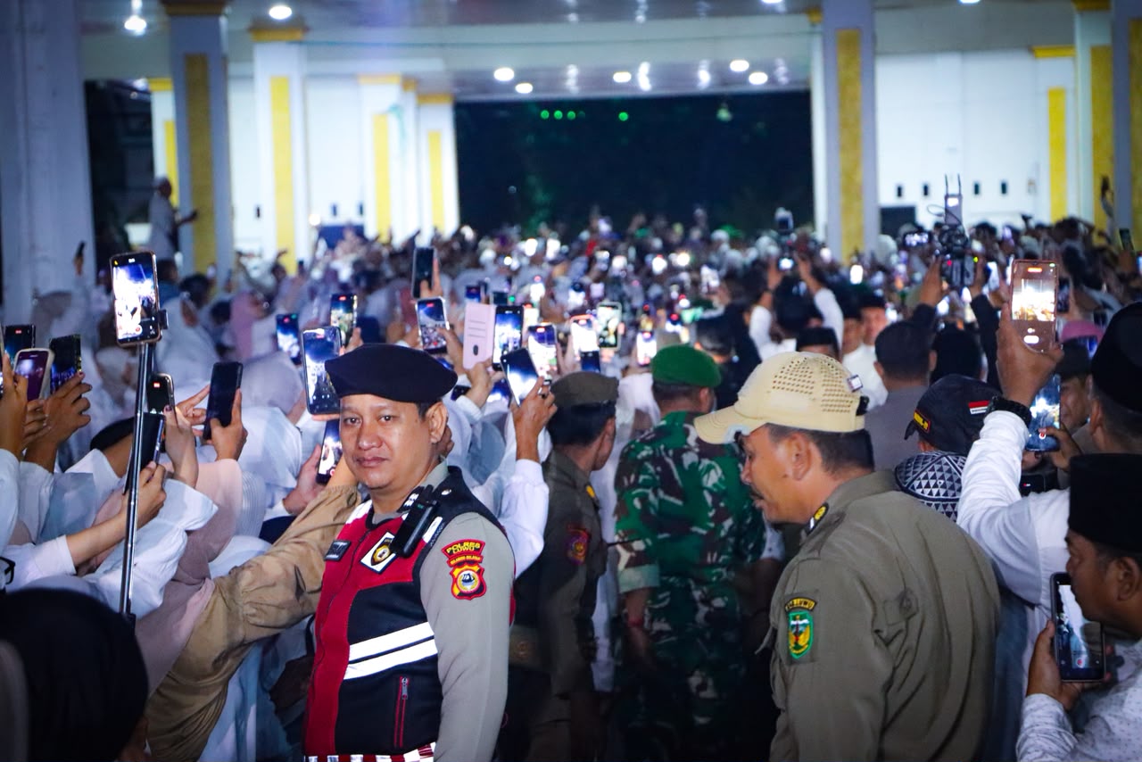 Lelang Selempang UAS Tembus Rp21 Juta, Ramaikan HUT ke-67 Luwu