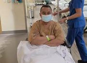 Tampil Pakai Kursi Roda Lalu Mundur dari Kasus Eks Jampidsus, Ada Apa dengan Hotman Paris?
