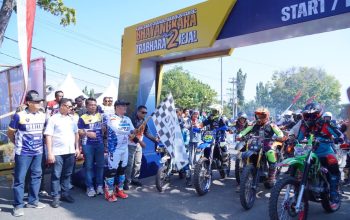 Wabup dan Kapolres Luwu AKBP Adnan Pandibu Kompak Lepas Peserta Trail Trabhara