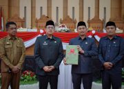 KUA-PPAS 2027 Diserahkan, Luwu Fokus Produktivitas dan Layanan Digital KUA-PPAS 2027 Diserahkan, Luwu Fokus Produktivitas dan Layanan Digital