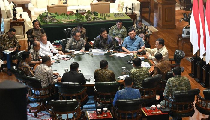 Prabowo Minta Syarat Rekrutmen TNI bagi Warga Dayak Pedalaman Disesuaikan
