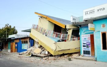Lima Pesawat Bawa 65 Ton Bantuan Gempa ke NTT