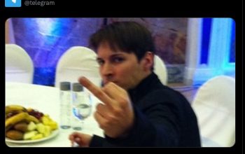 CEO Telegram Dicap Teroris oleh Rusia, Balas dengan Upload Foto Pose Jari Tengah