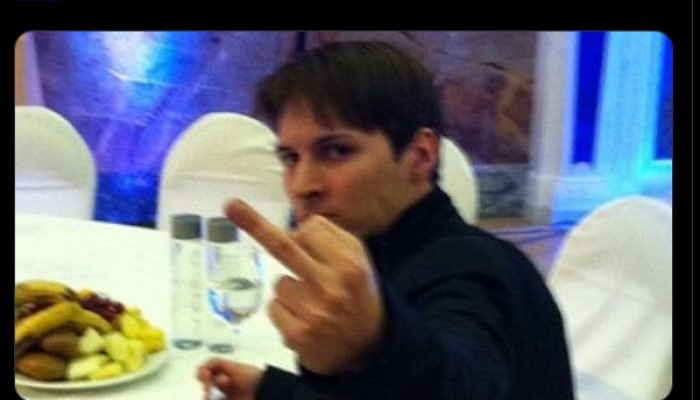 CEO Telegram Dicap Teroris oleh Rusia, Balas dengan Upload Foto Pose Jari Tengah