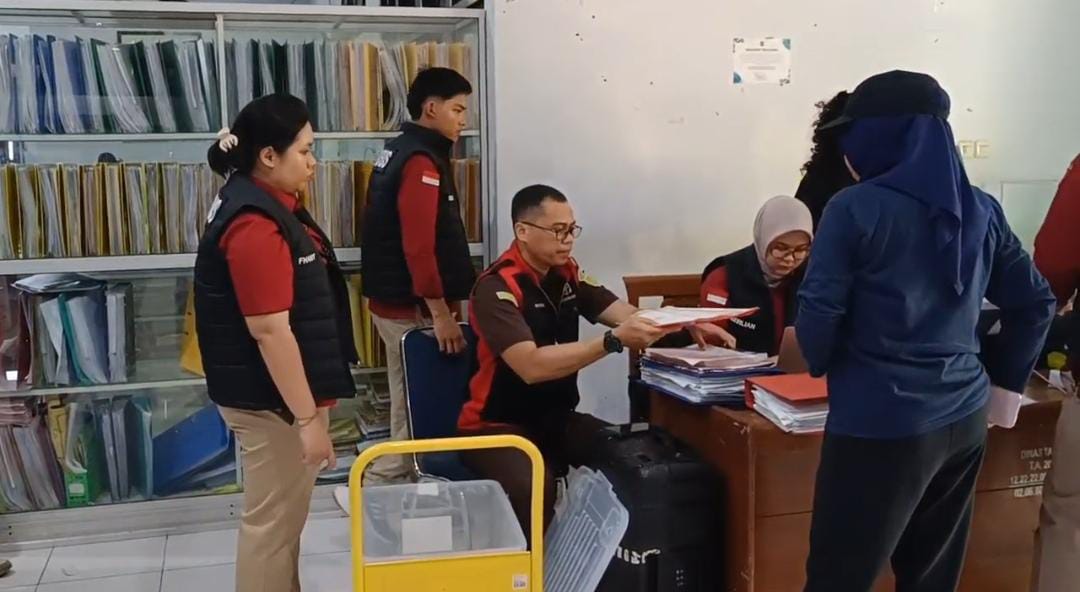 Geledah Kantor Dinas PUPR Palopo, Kejari Buru Tersangka Korupsi Proyek Lapangan Gaspa
