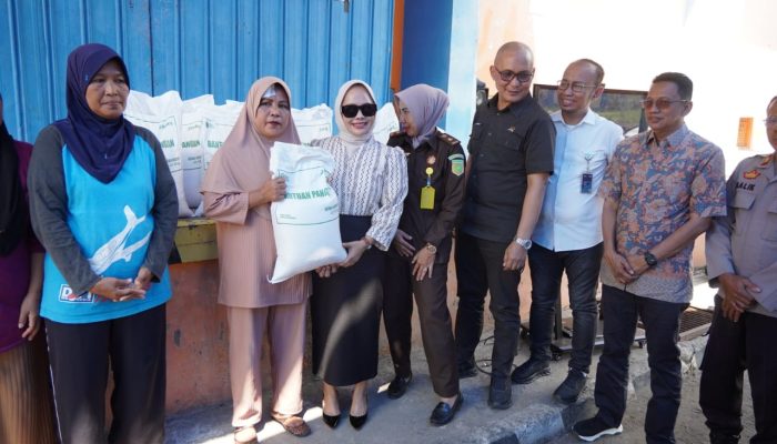 Wali Kota Palopo Luncurkan Bantuan Beras untuk 17.729 Penerima