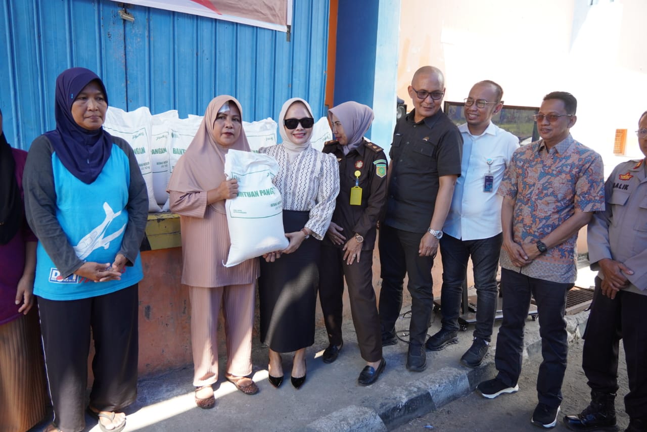 Wali Kota Palopo Luncurkan Bantuan Beras untuk 17.729 Penerima