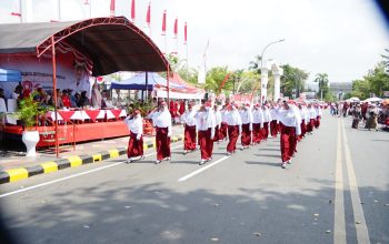 Ratusan Peserta Meriahkan Lomba Gerak Jalan HUT ke-81 RI di Palopo