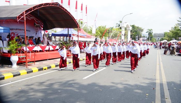 Ratusan Peserta Meriahkan Lomba Gerak Jalan HUT ke-81 RI di Palopo