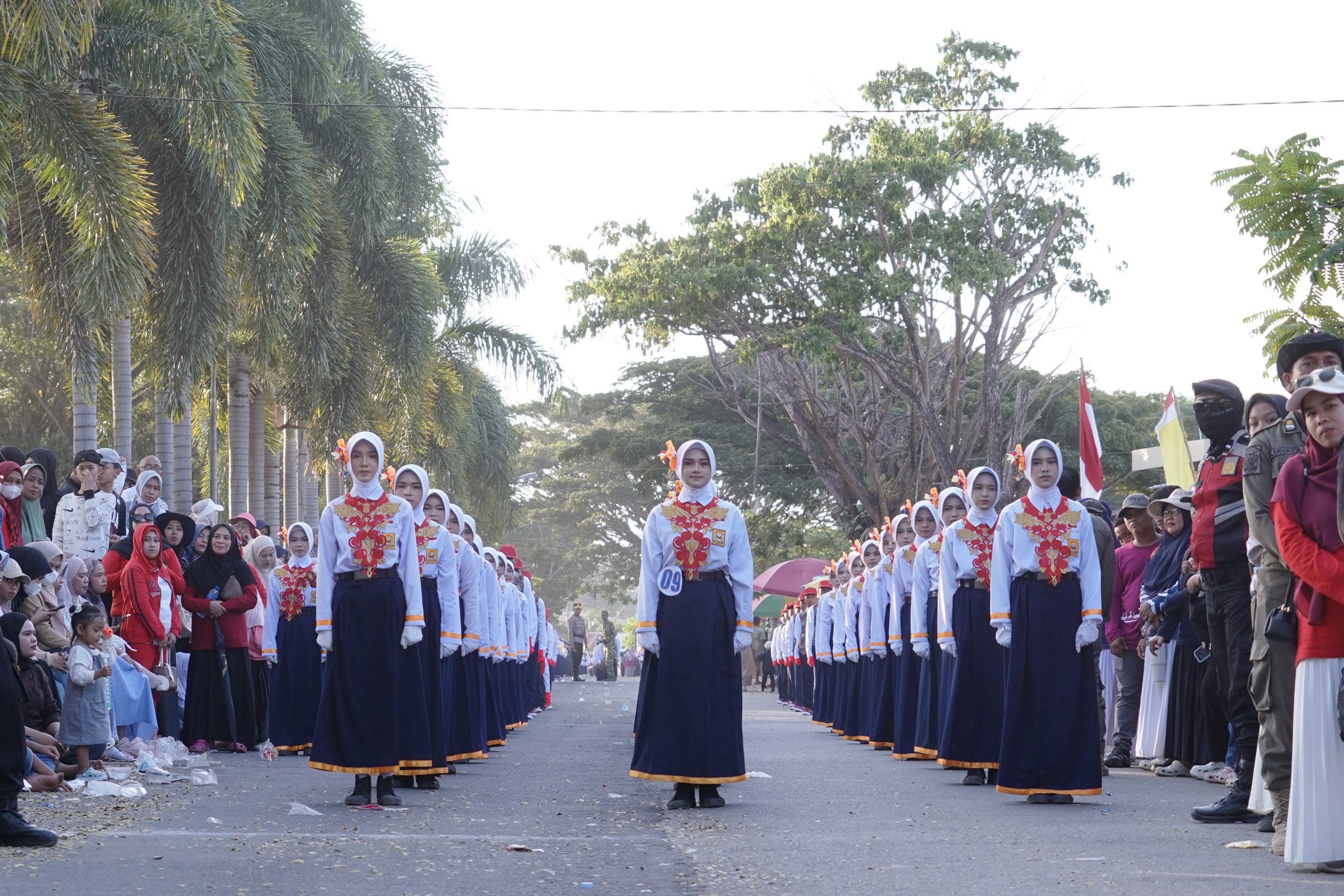 Pelajar Luwu Tampilkan Kreativitas dalam Karnaval HUT ke-81 RI